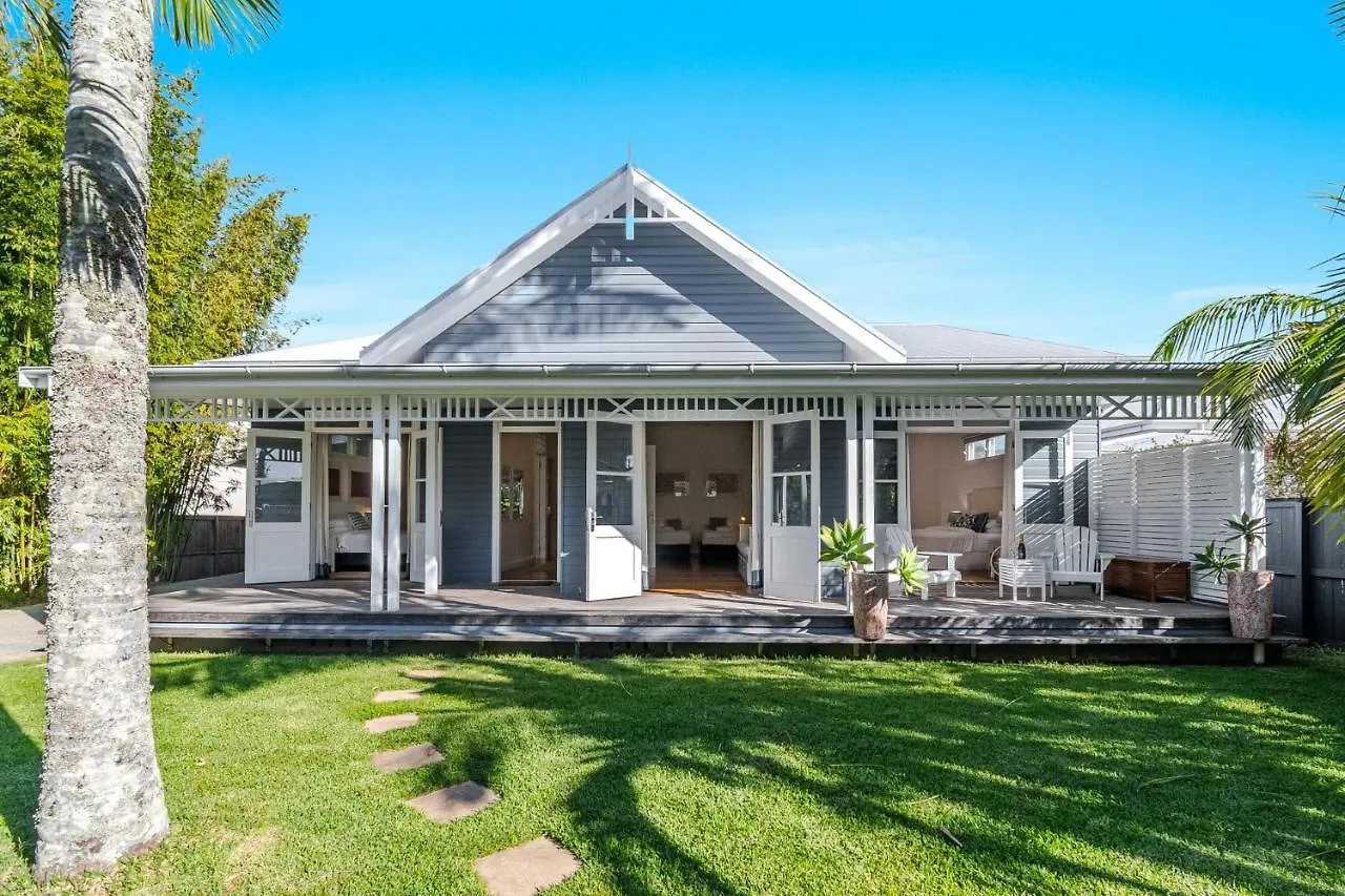 East Coast Escapes - Tobys Byron Bay Villa Holiday home