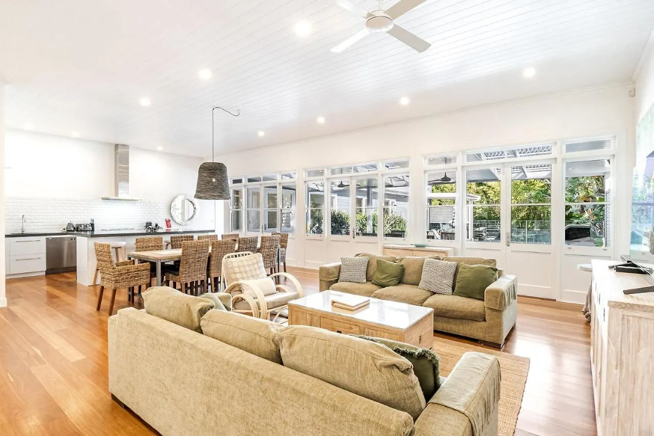 East Coast Escapes - Tobys Byron Bay Villa