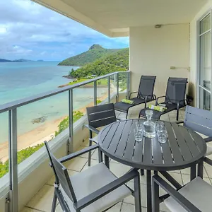Beachfront Apartment Hamilton Island
