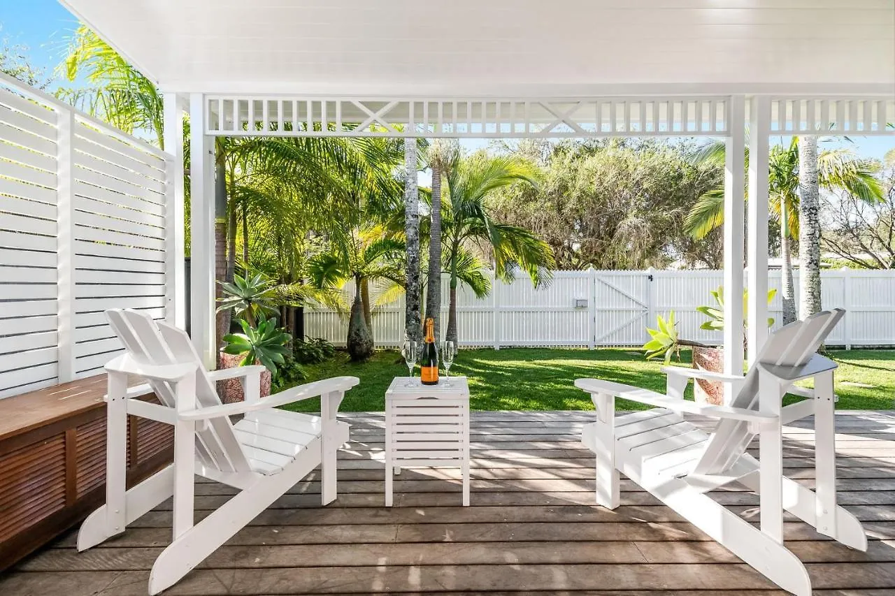 East Coast Escapes - Tobys Byron Bay Villa Holiday home