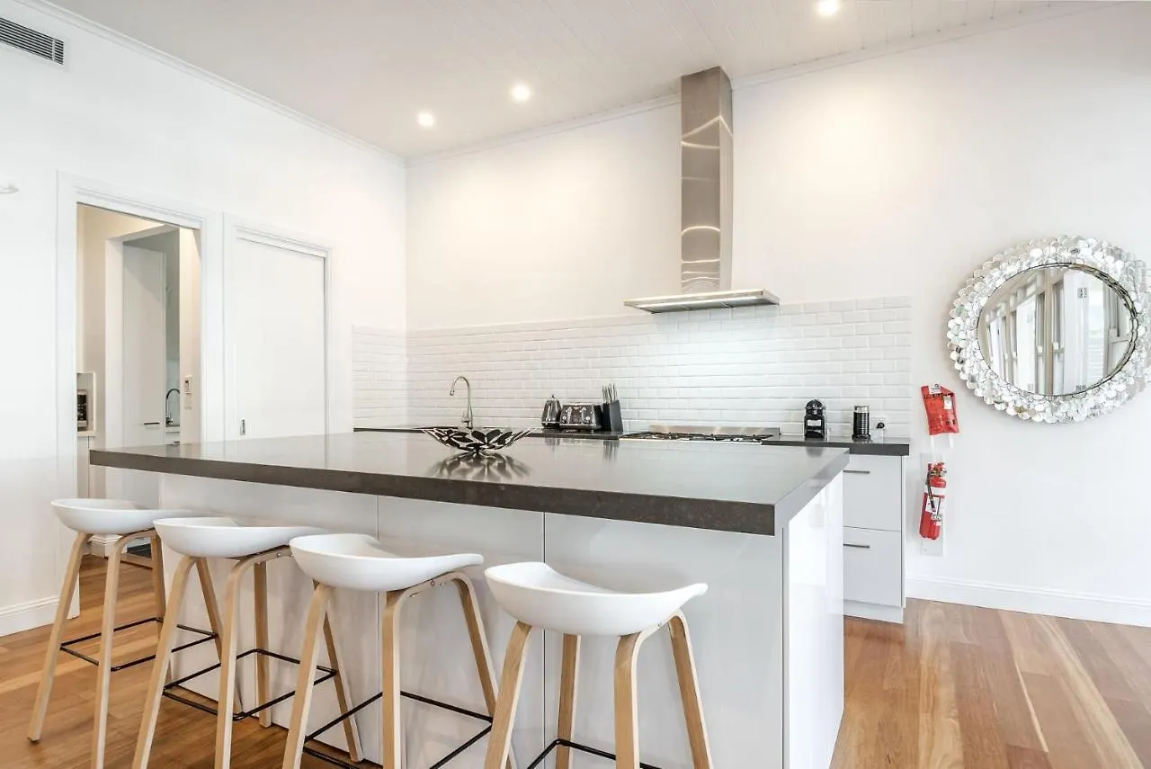 East Coast Escapes - Tobys Byron Bay Villa Australia